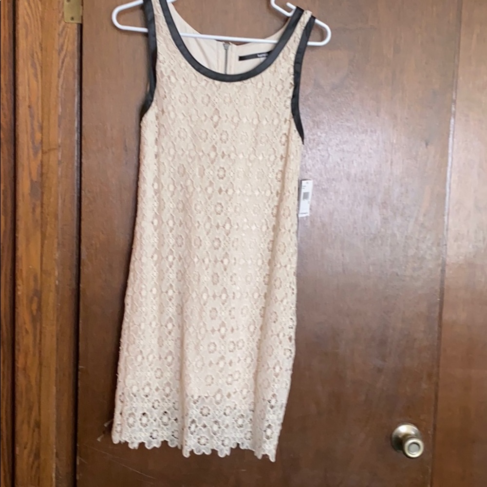 NWT Kenzie dress